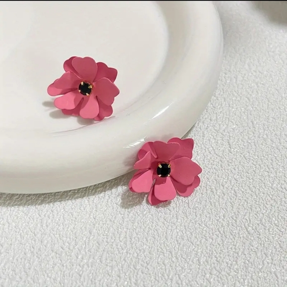 Pretty Flower Shaped Stud Earrings Alloy Jewelry Mini Zircon Inlaid Vintage Pink - Picture 2 of 7